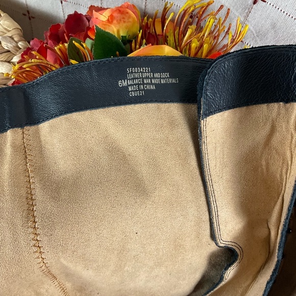 Aqua Sofft “Sharnell” Black Suede Knee High Boots Lace Up Back Water Resistant 6 - Picture 9 of 9